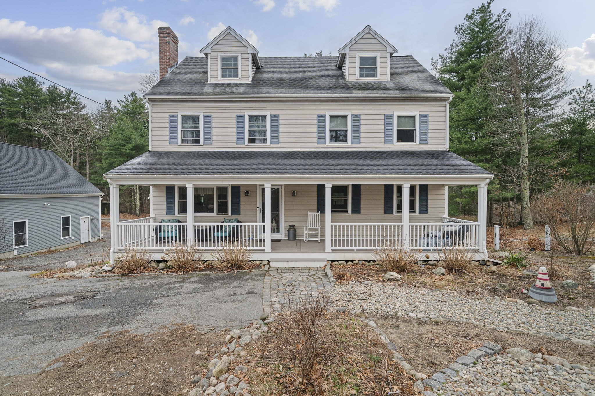 15 Rockland St Property Photo 1
