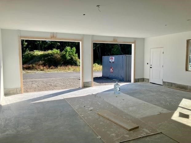 17 Lynch Way Property Photo 5