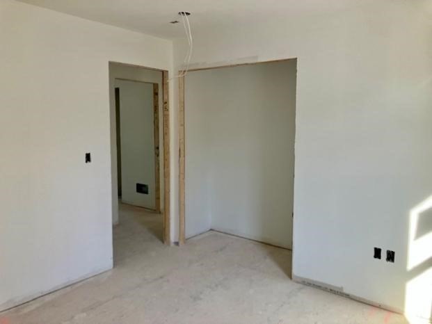 17 Lynch Way Property Photo 13