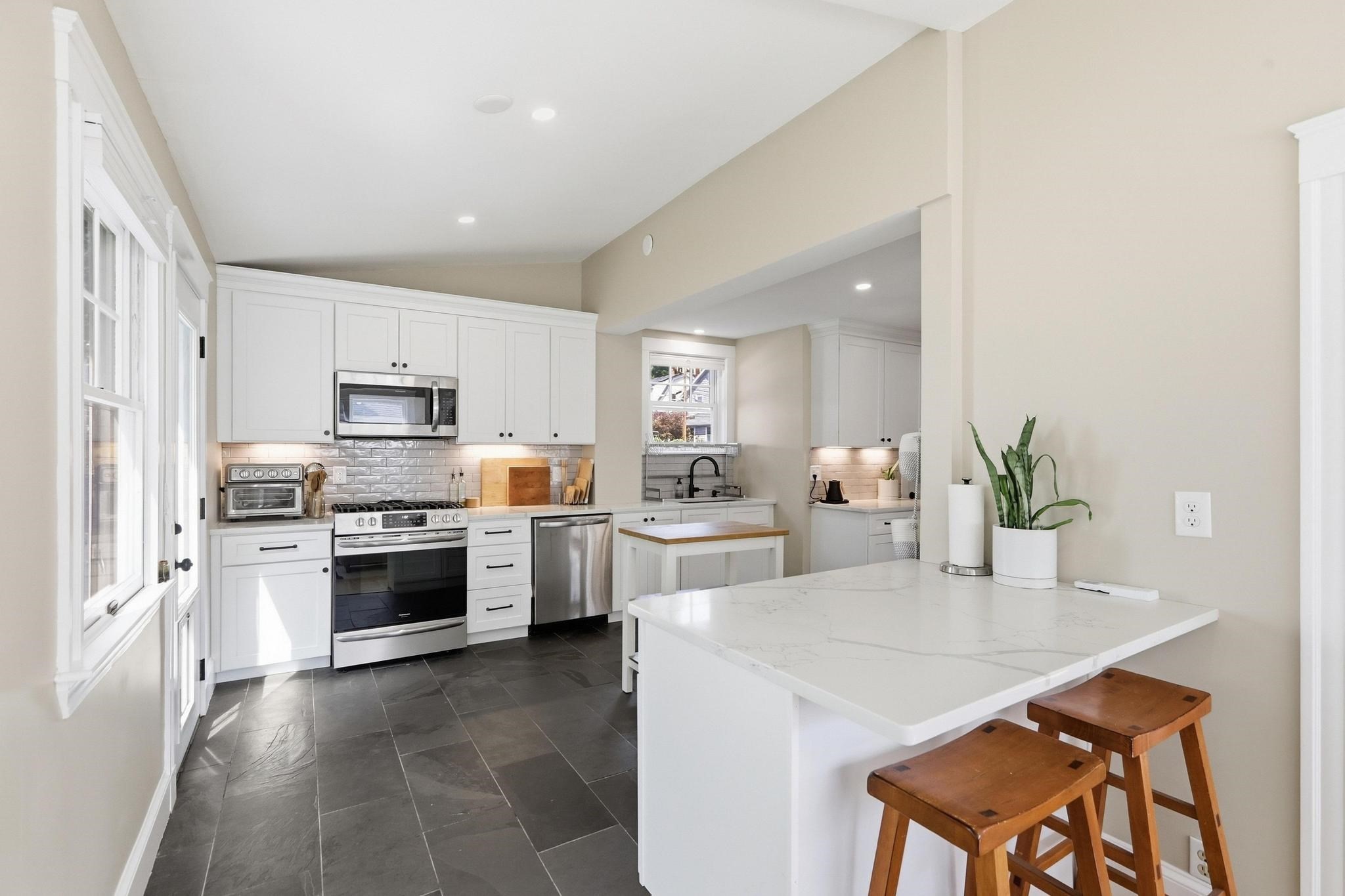 10 Governor Road Property Photo 21
