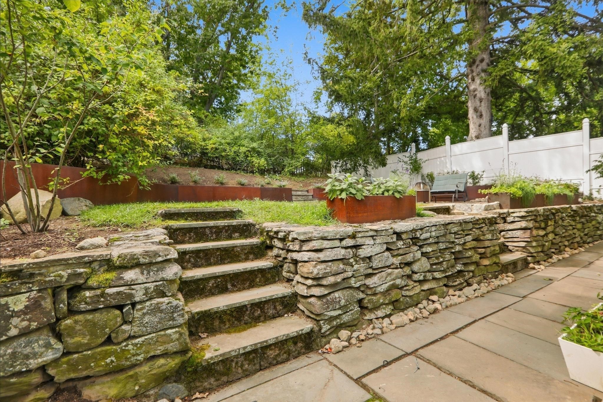 10 Governor Road Property Photo 37
