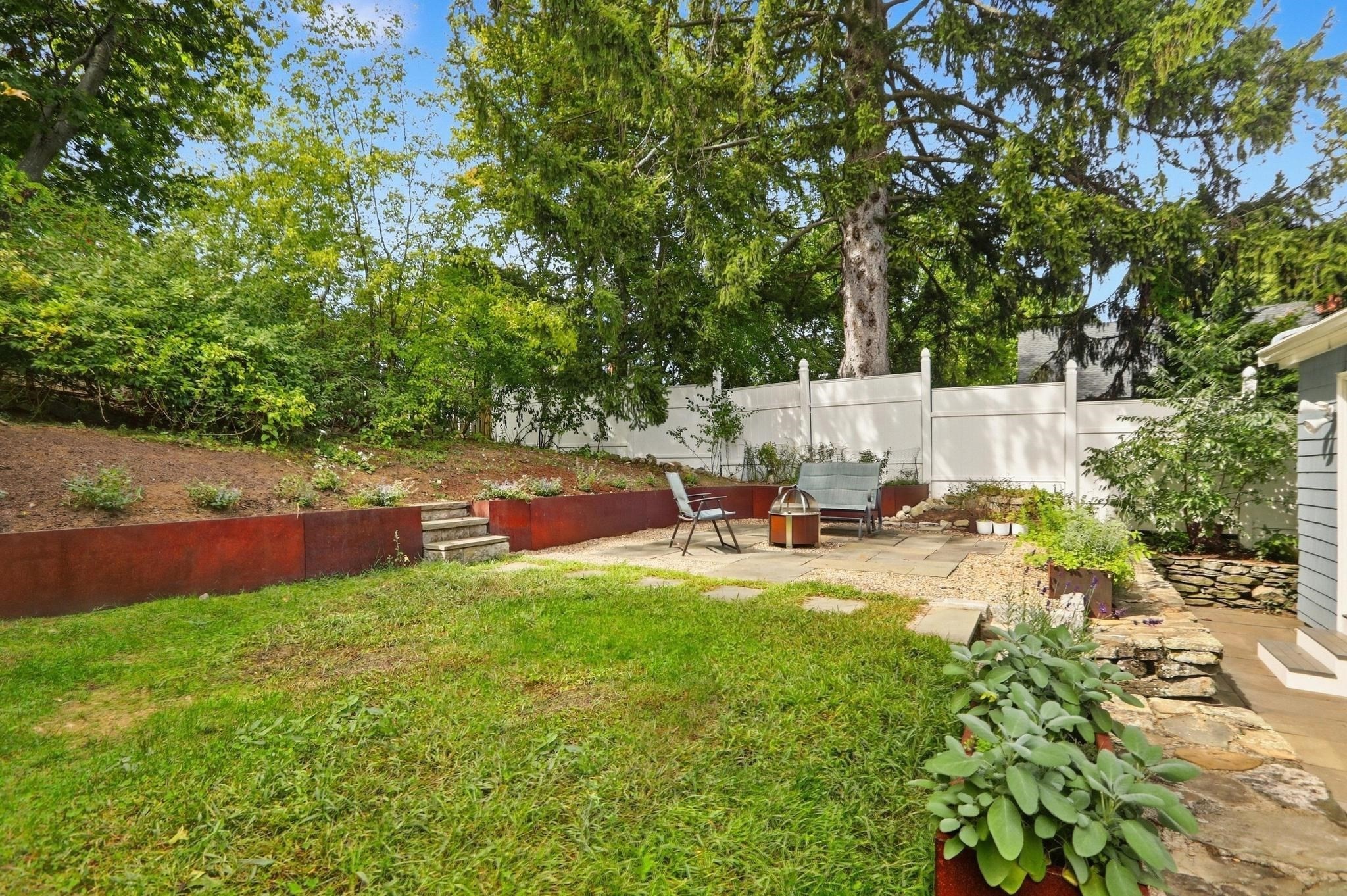10 Governor Road Property Photo 38