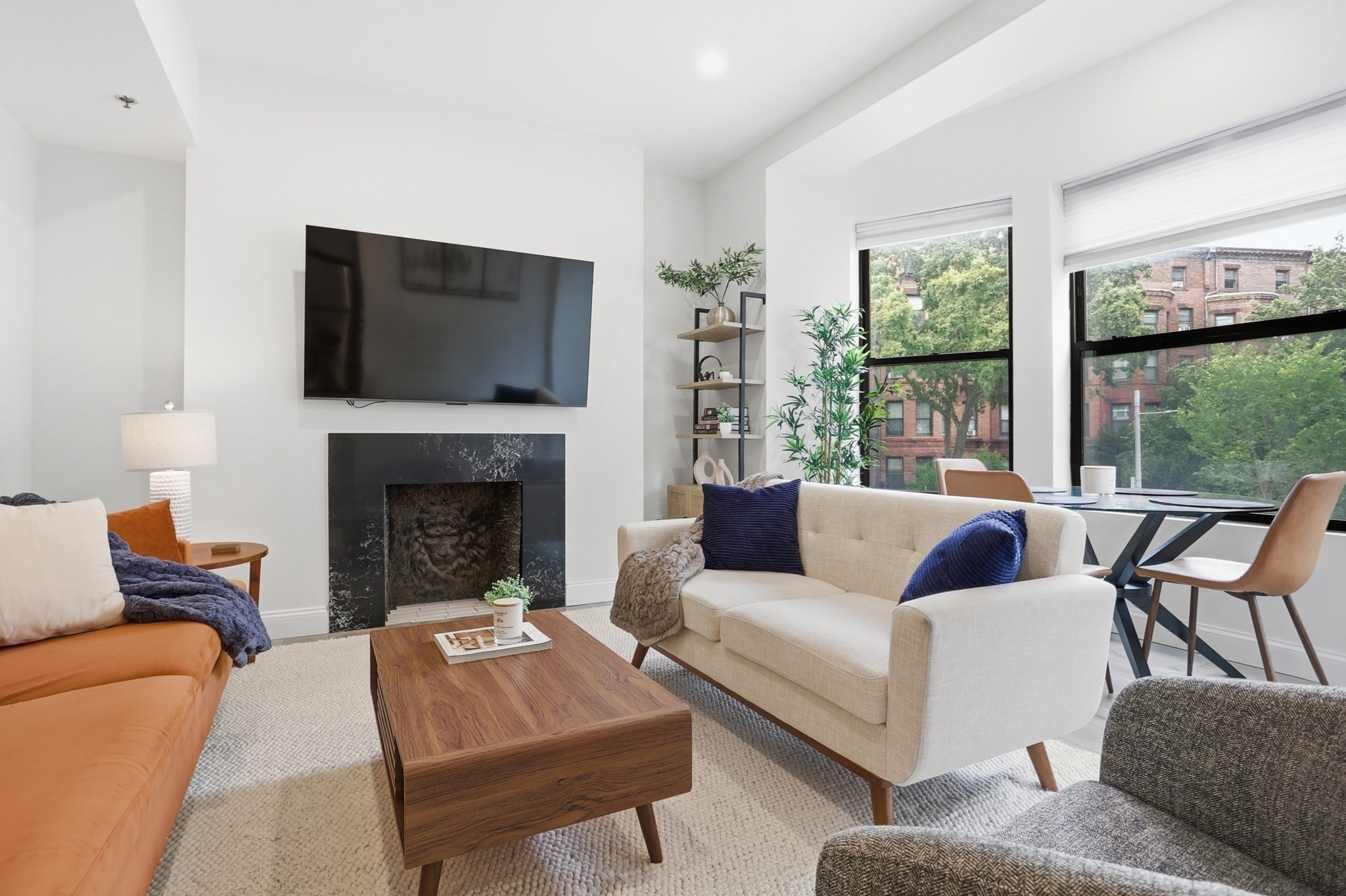 636 Beacon St # 206 Property Photo 1