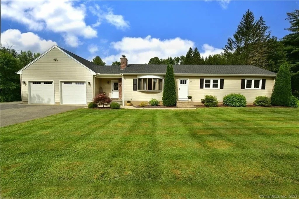 281 Abbe Rd Property Photo 1