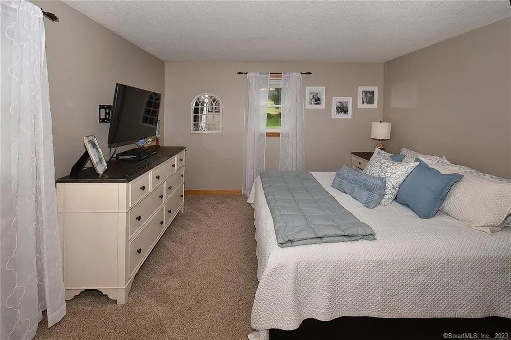 281 Abbe Rd Property Photo 17
