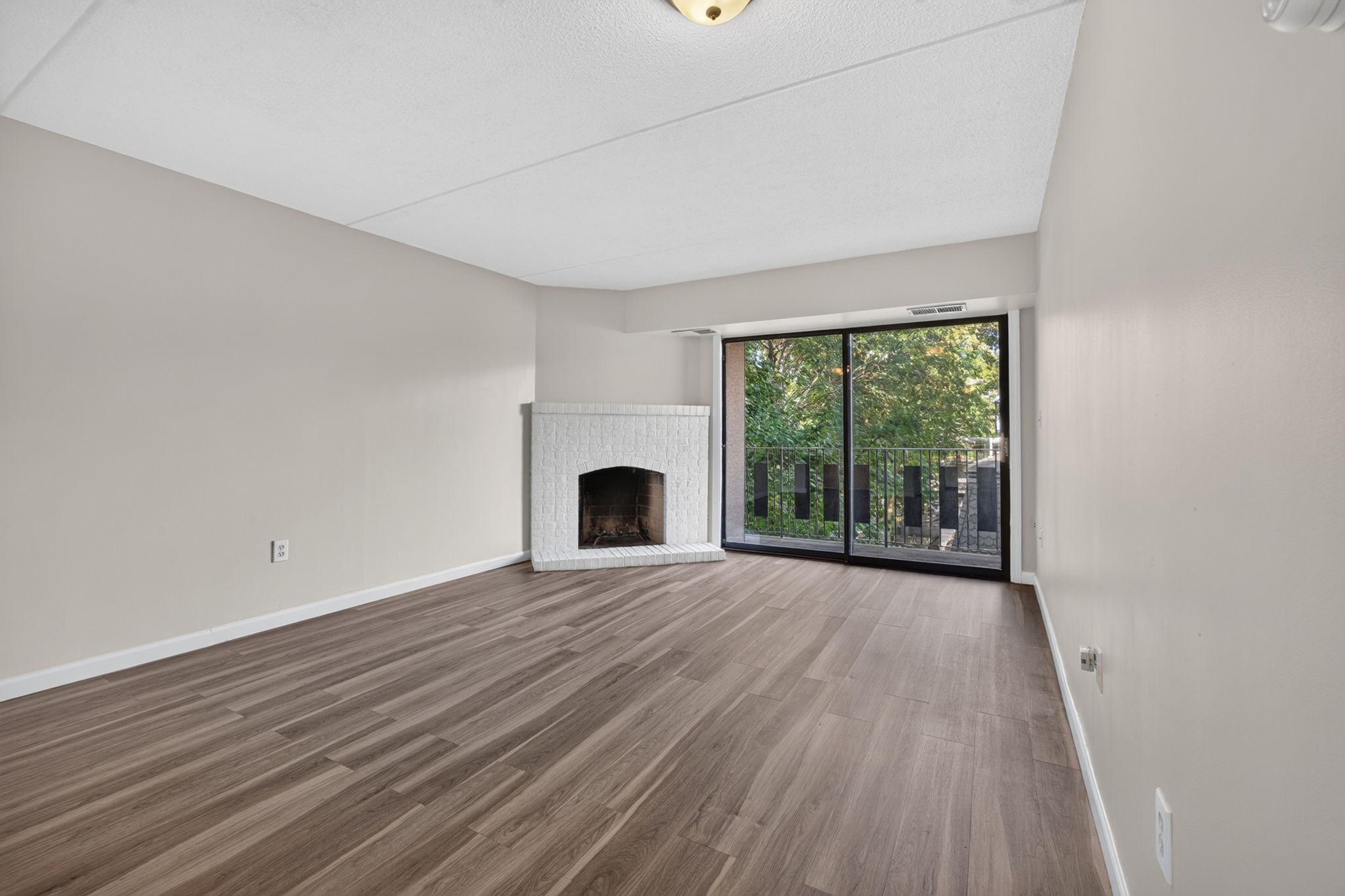 390 Broadway # 35 Property Photo 4