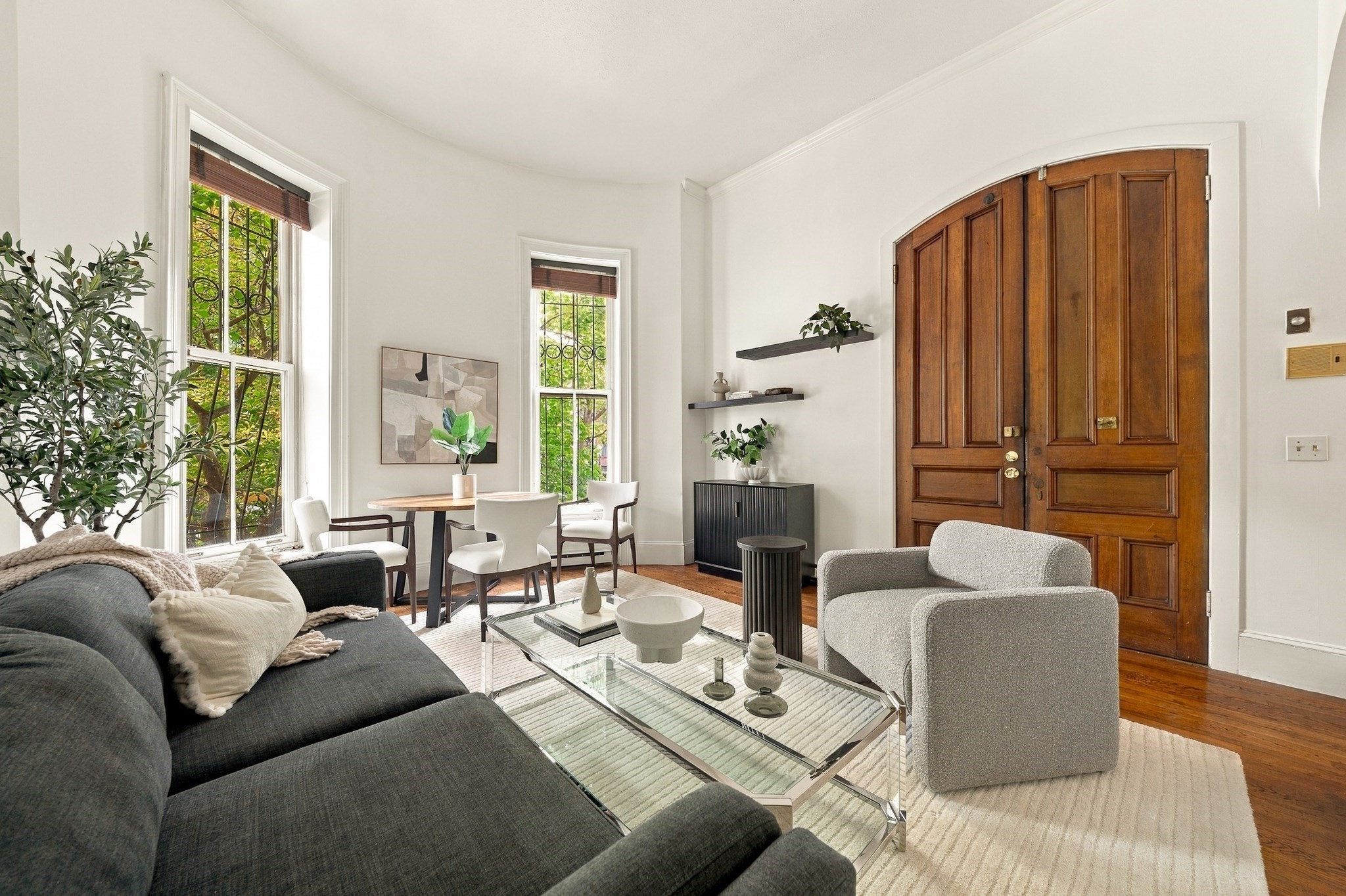 26 Worcester Sq # 2 Property Photo 1