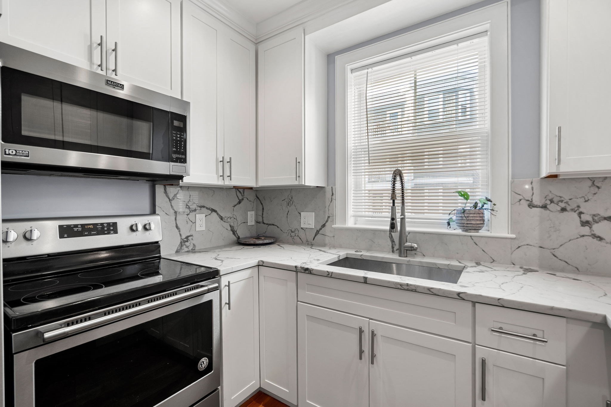 14 Farragut Ave # 1 Property Photo 4