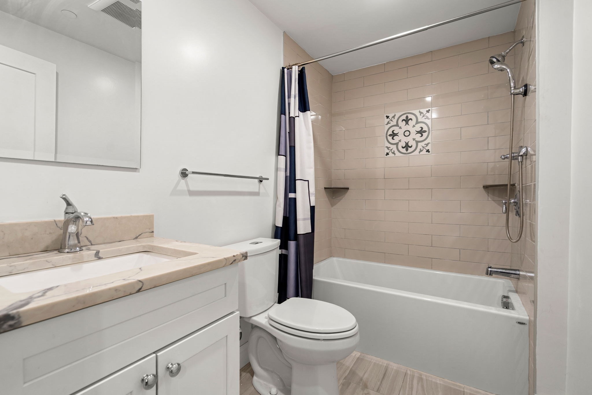 14 Farragut Ave # 1 Property Photo 11