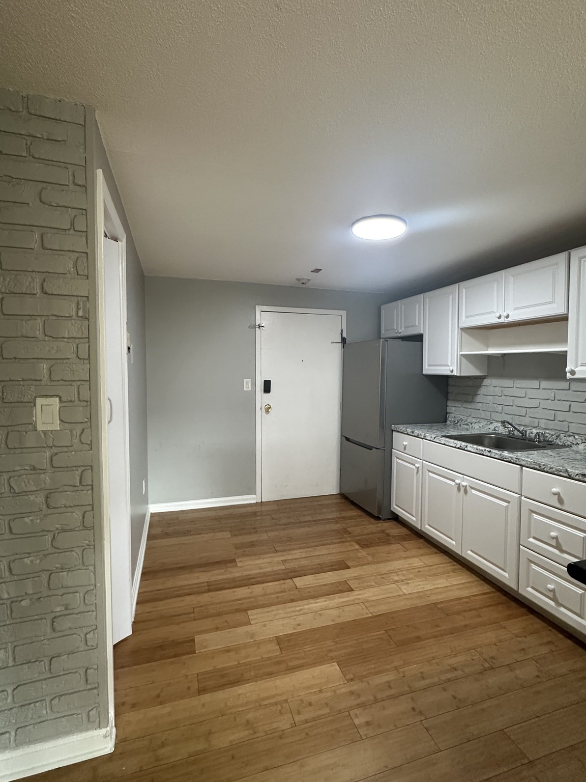 154 Second St # 210 Property Photo 4