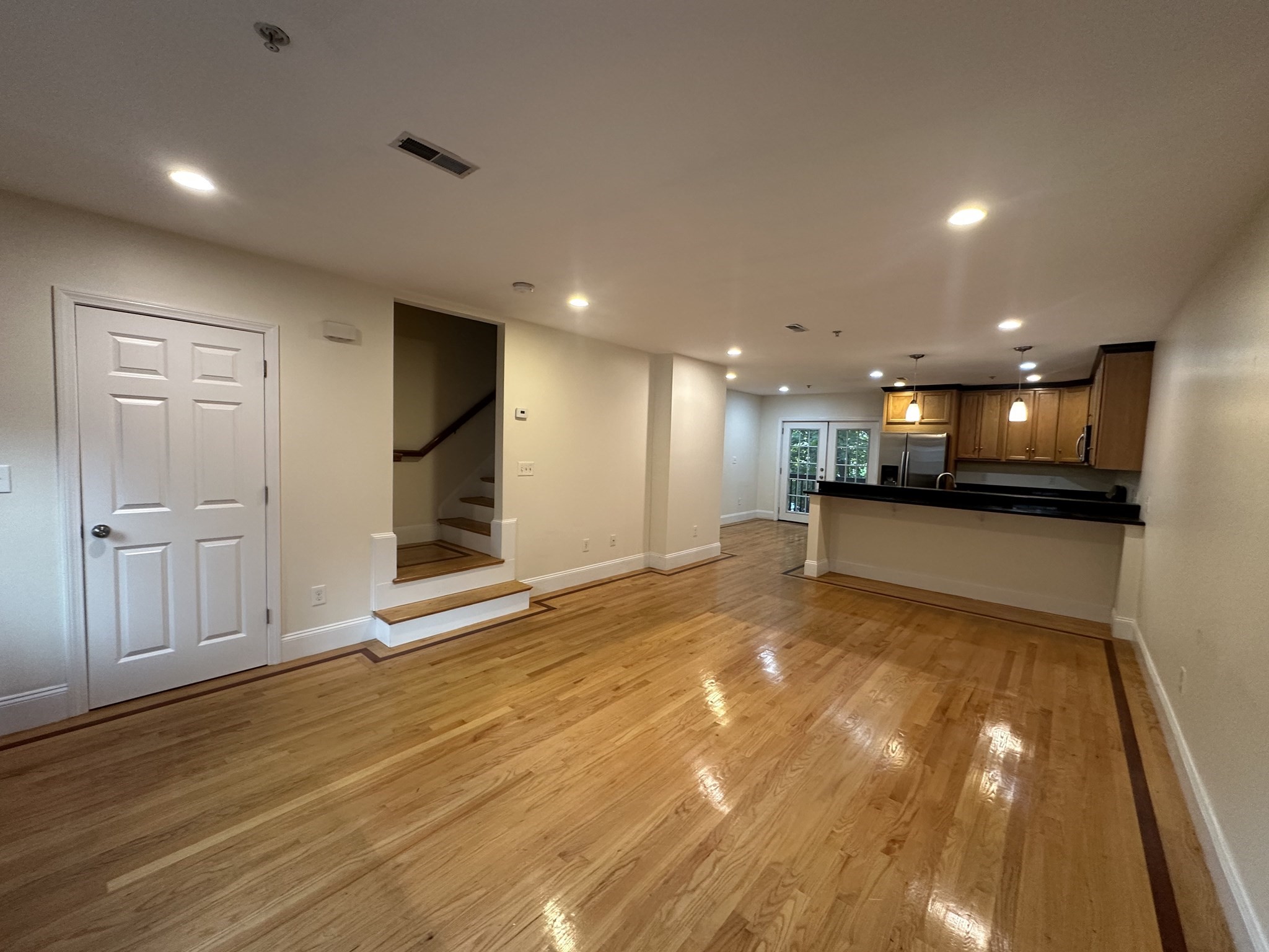 8 Grant St # 14 Property Photo 6
