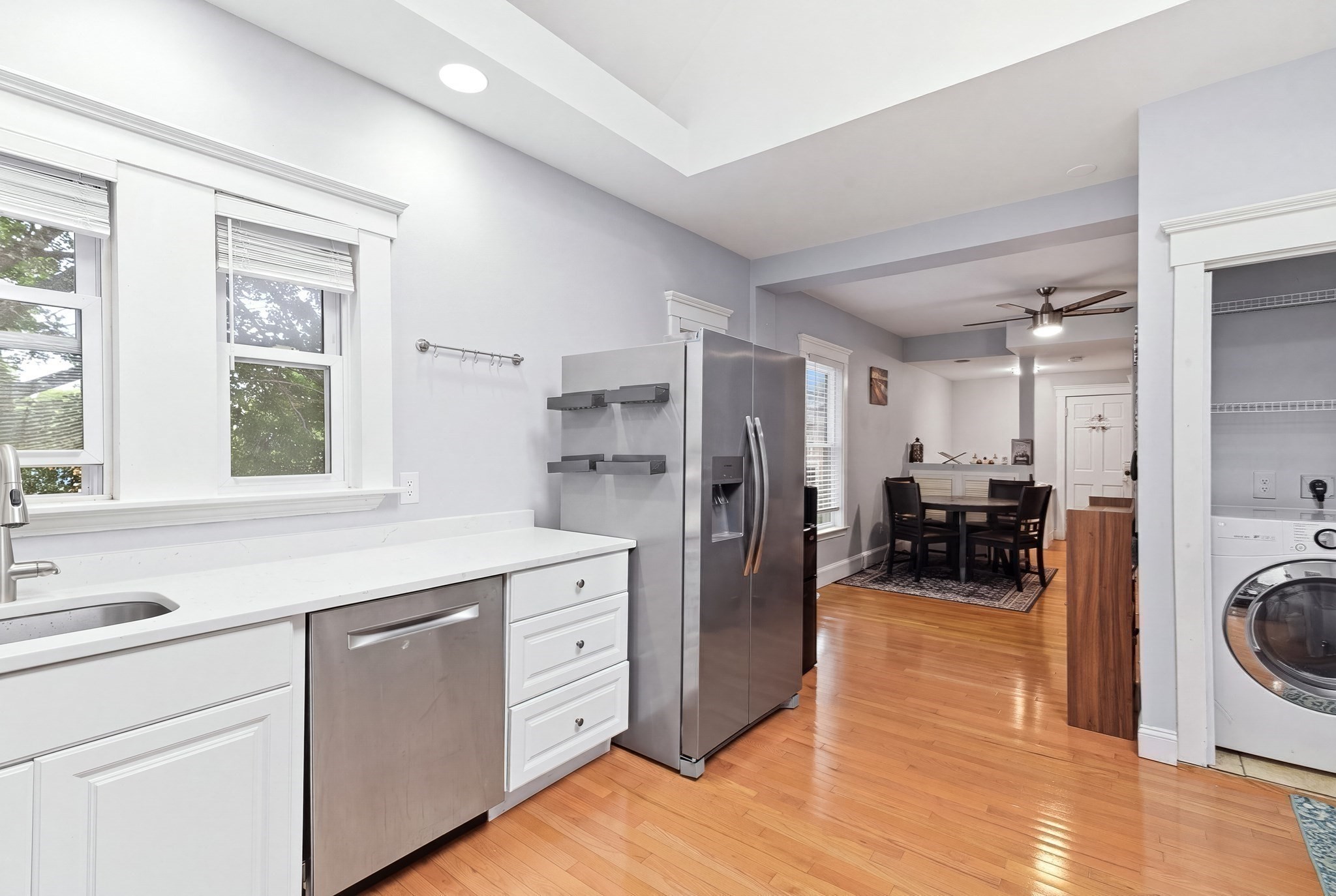 323 Bainbridge St Property Photo 3