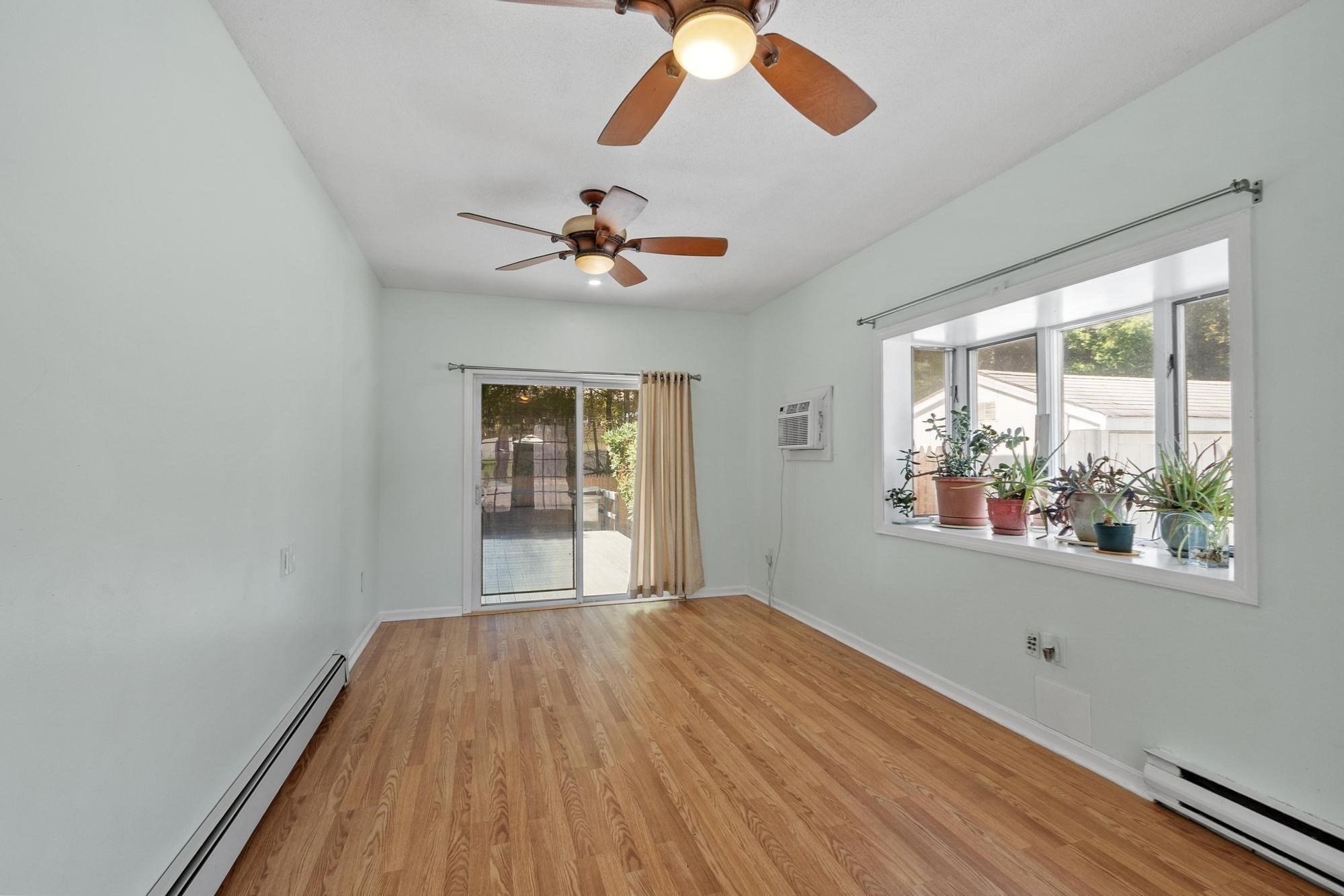 160 Jackson St Property Photo 9