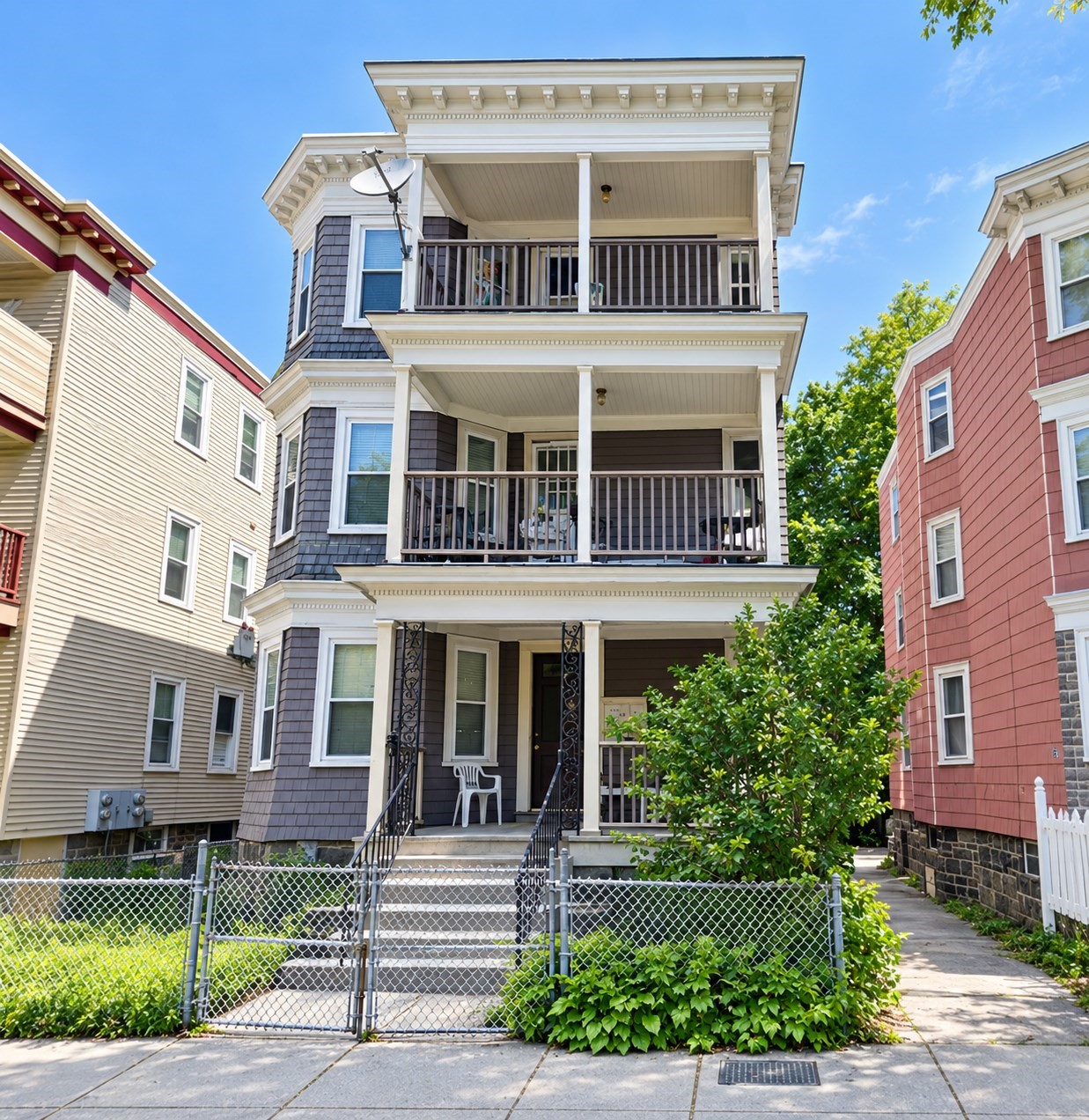 8 Hosmer St Property Photo 1