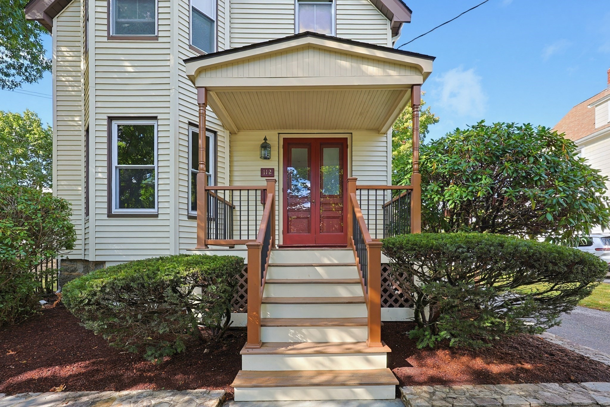 112 Greenwood Ave Property Photo 4