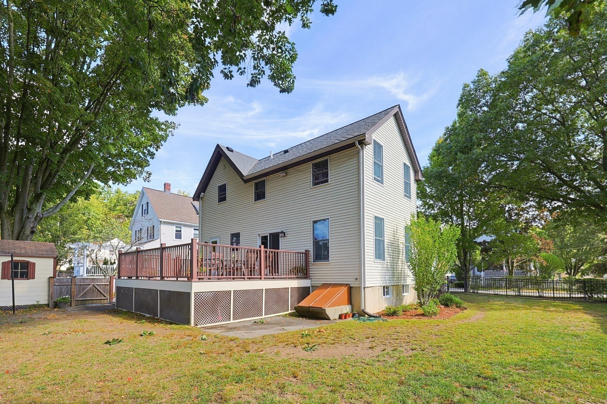 112 Greenwood Ave Property Photo 41