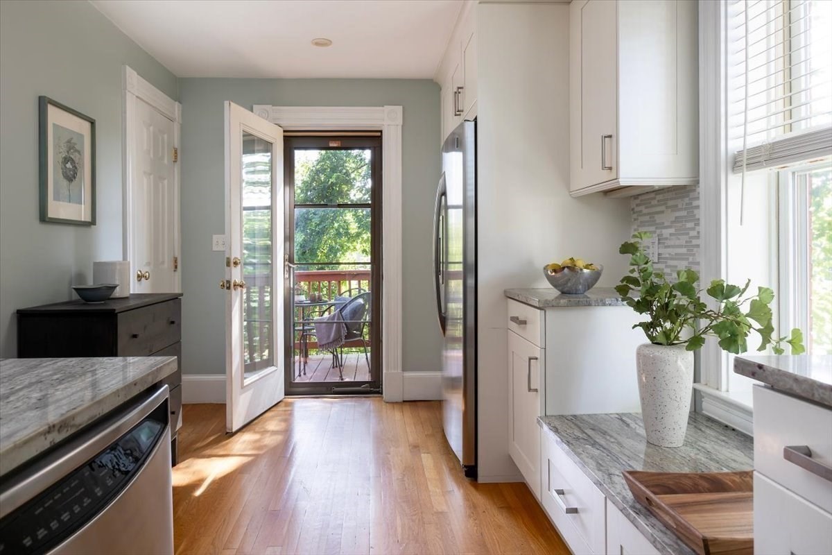 16 Kent Sq. # 2 Property Photo 3