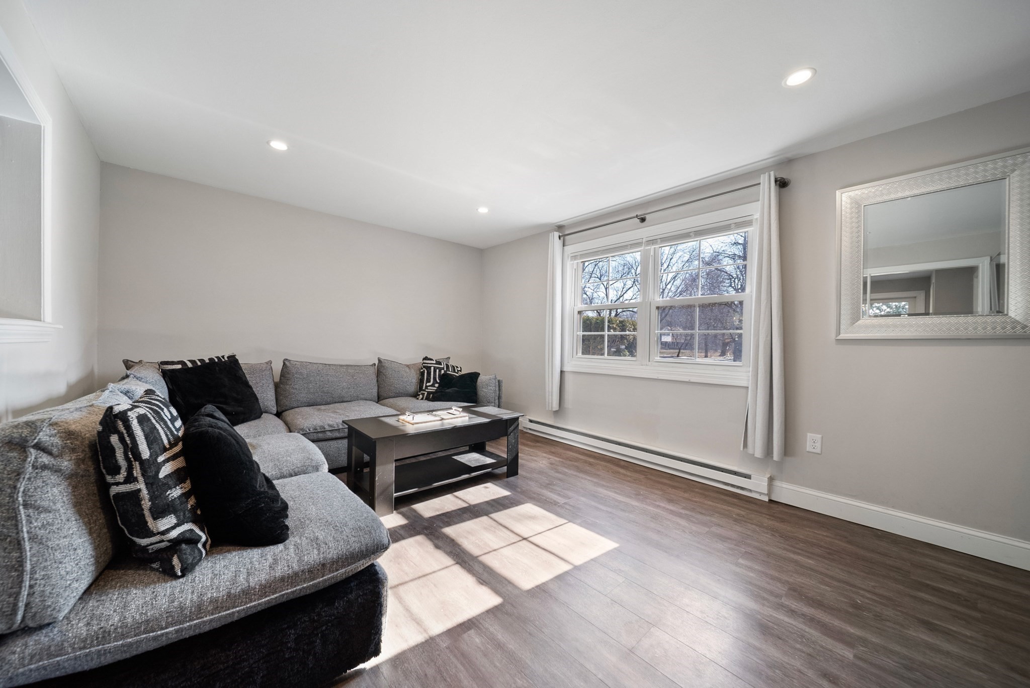 140 Old Ferry Rd # M Property Photo 10