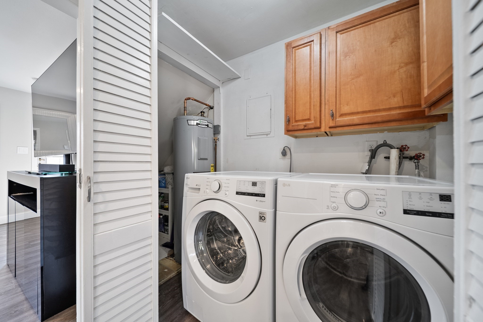 140 Old Ferry Rd # M Property Photo 11