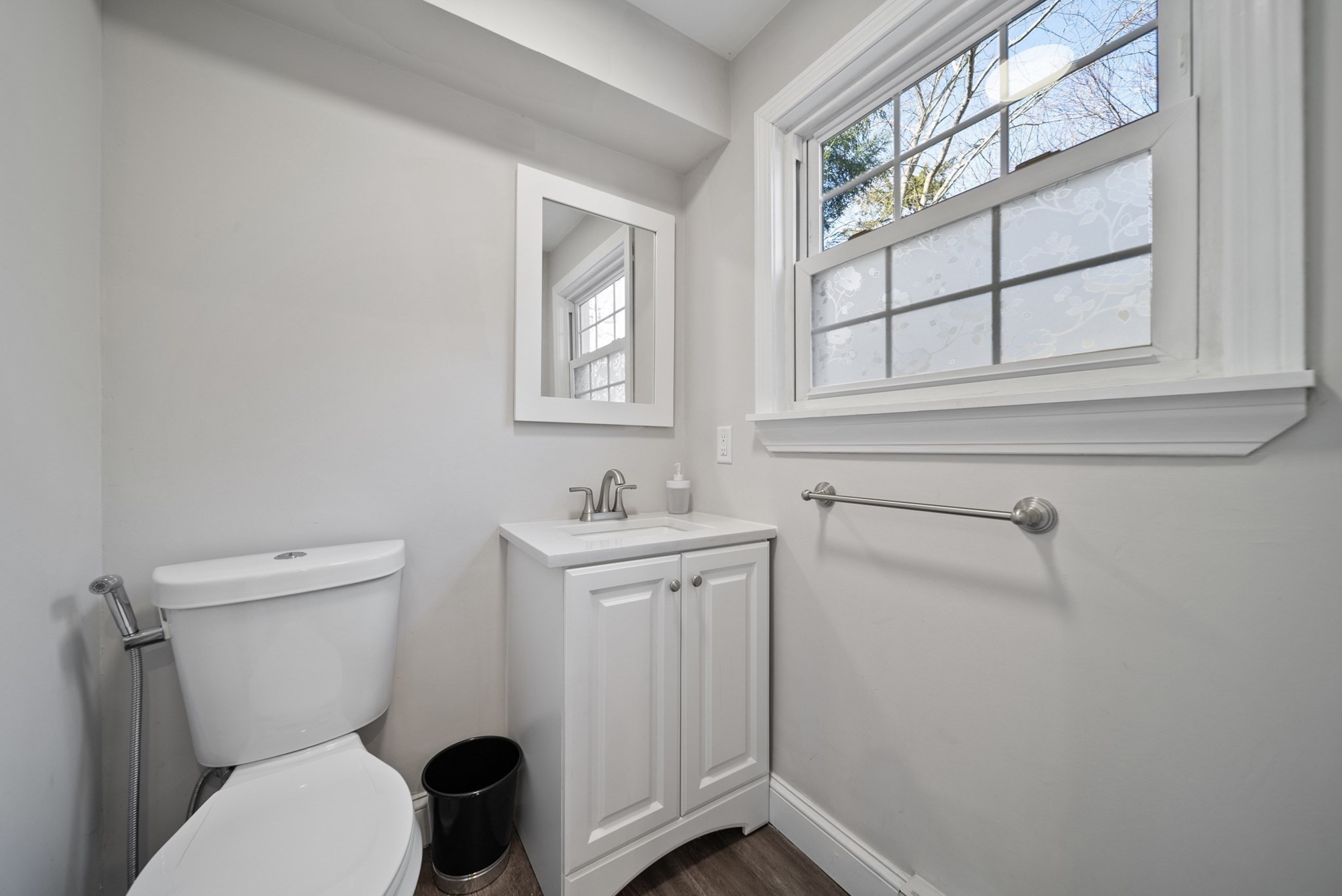 140 Old Ferry Rd # M Property Photo 12