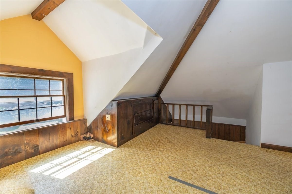 103 Westford St Property Photo 27