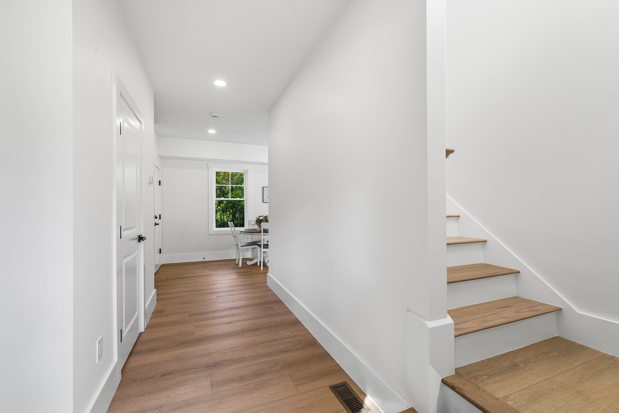 126 Maple St Property Photo 3