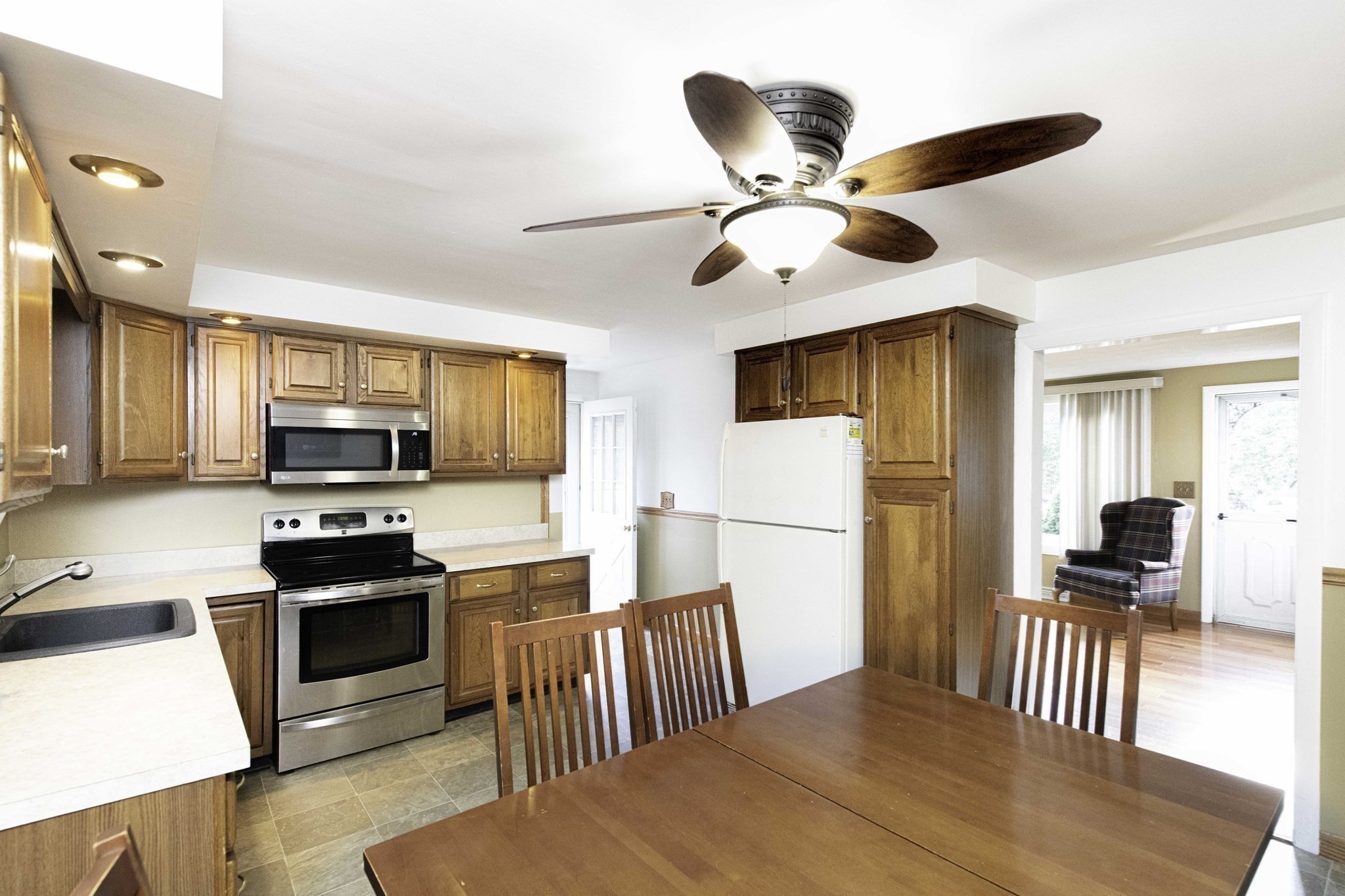 283 Harriet Property Photo 11