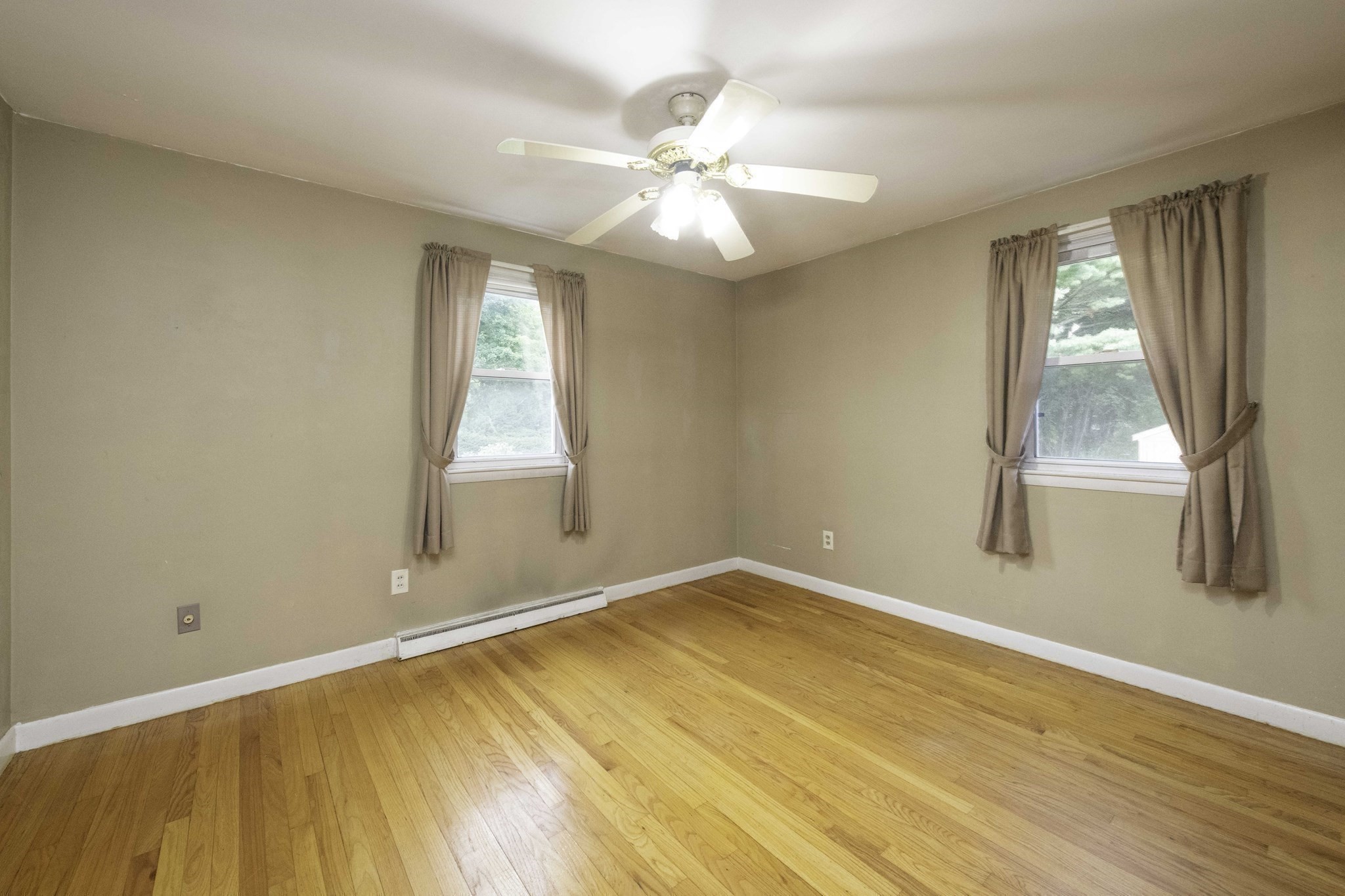 283 Harriet Property Photo 15