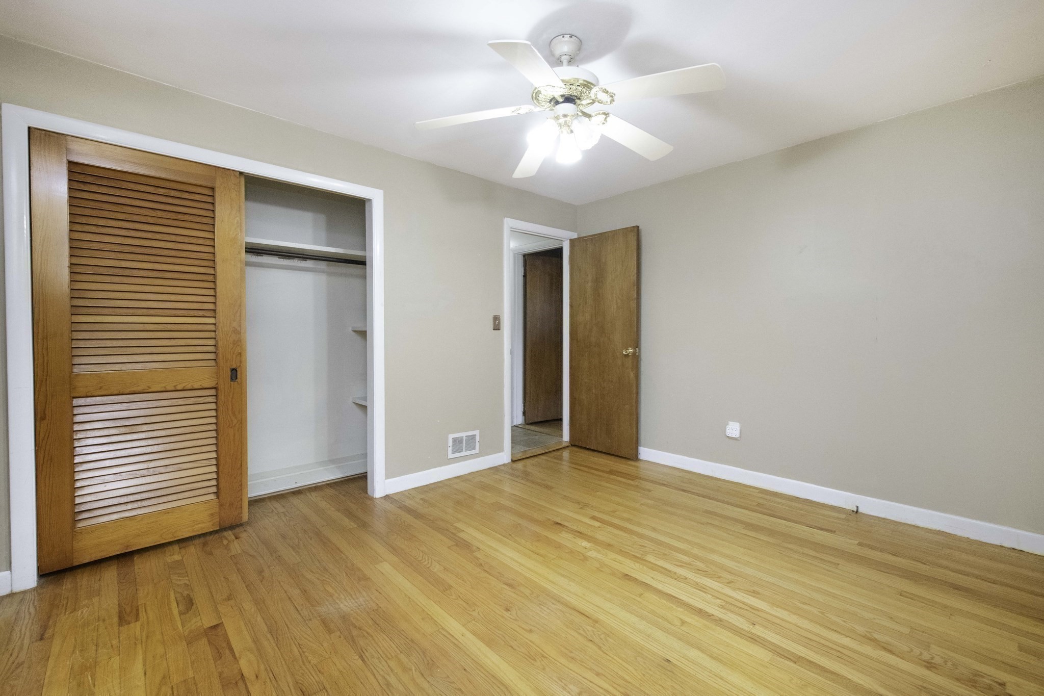 283 Harriet Property Photo 16