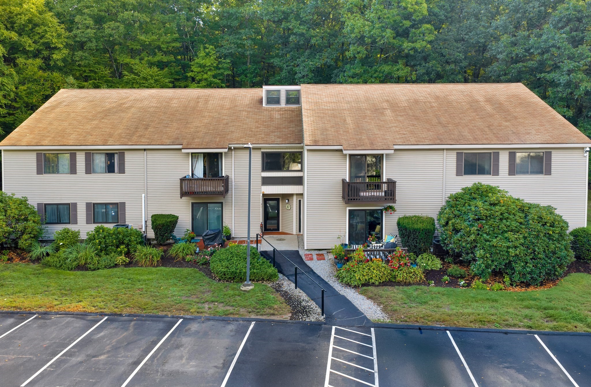 17 Thayer Pond Drive # 7 Property Photo 1