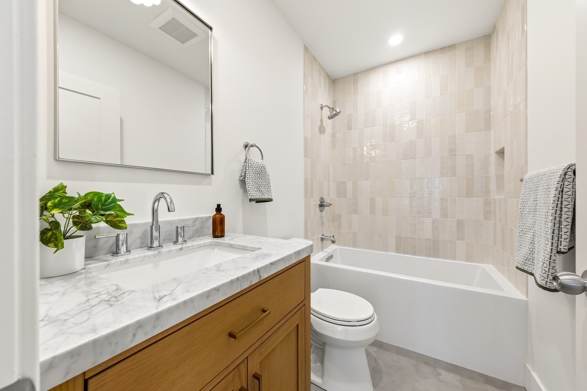 22 Olney # 22 Property Photo 13