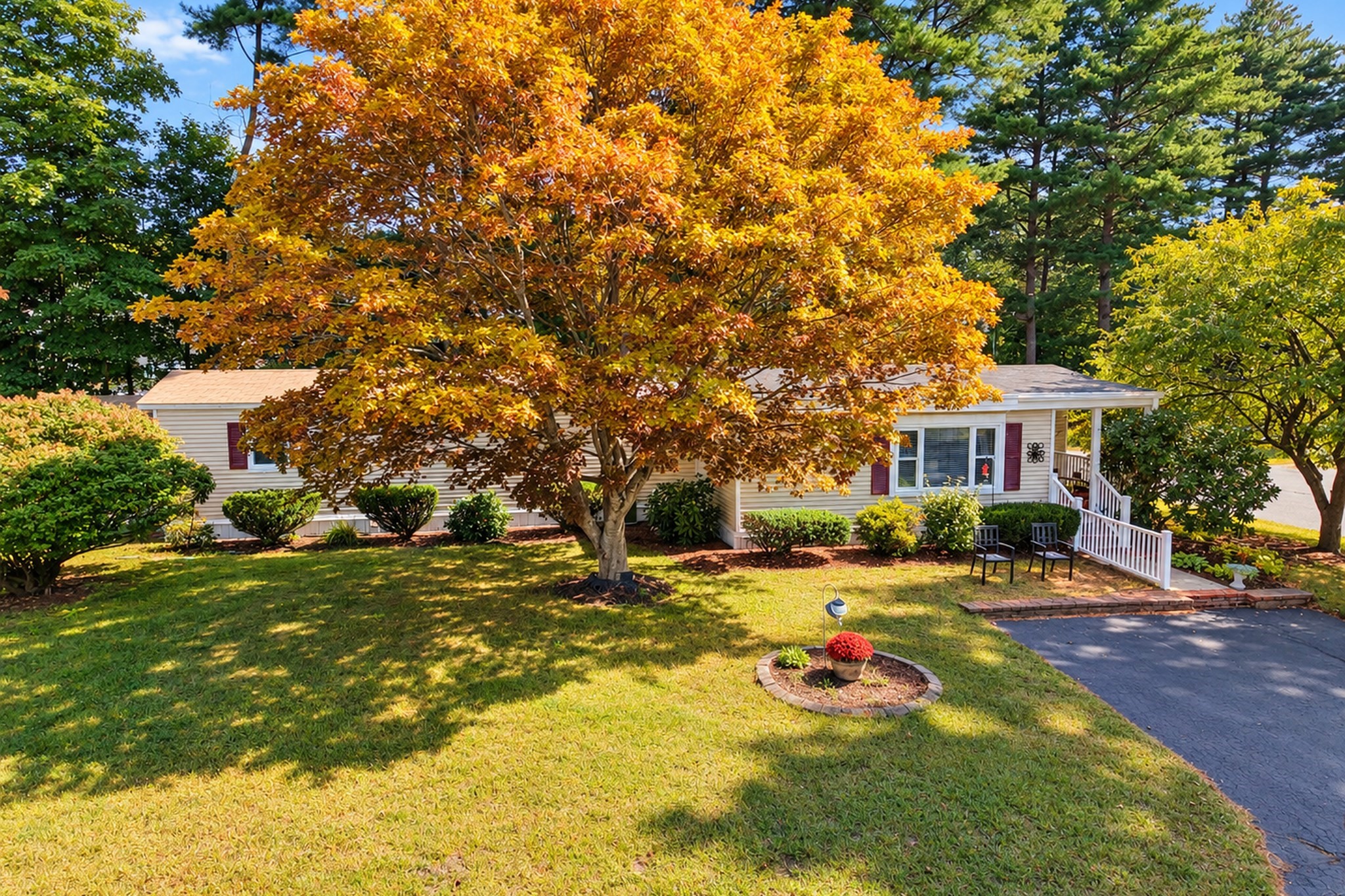 1 Lisa Circle Property Photo 1