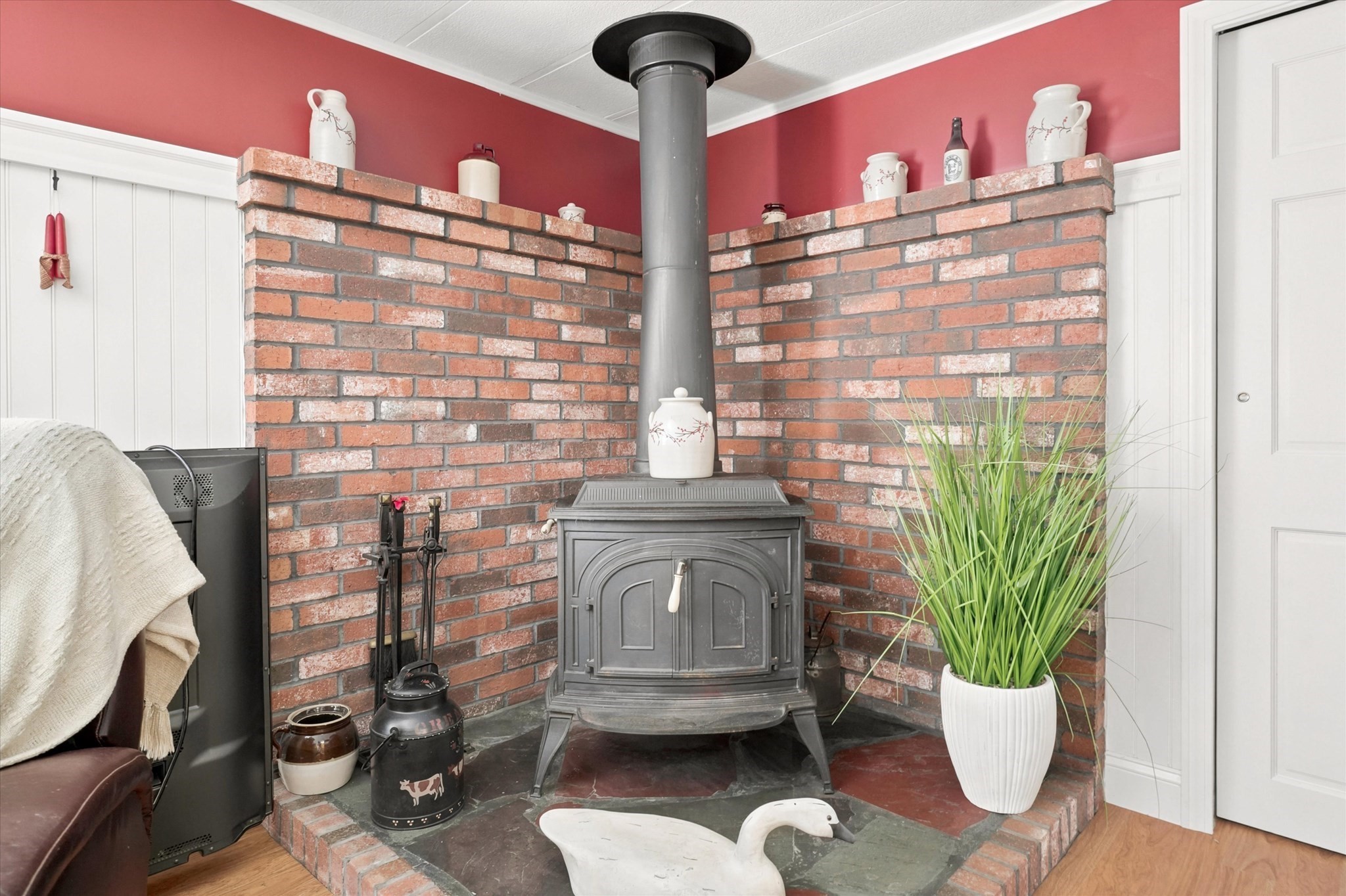 1 Lisa Circle Property Photo 8