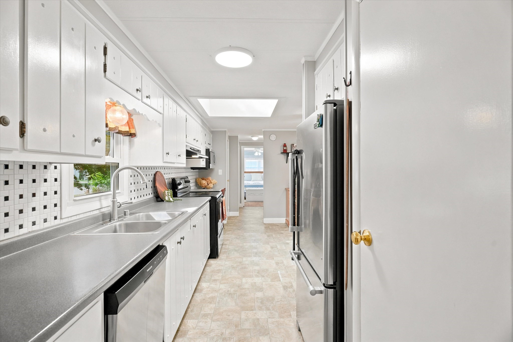 1 Lisa Circle Property Photo 12