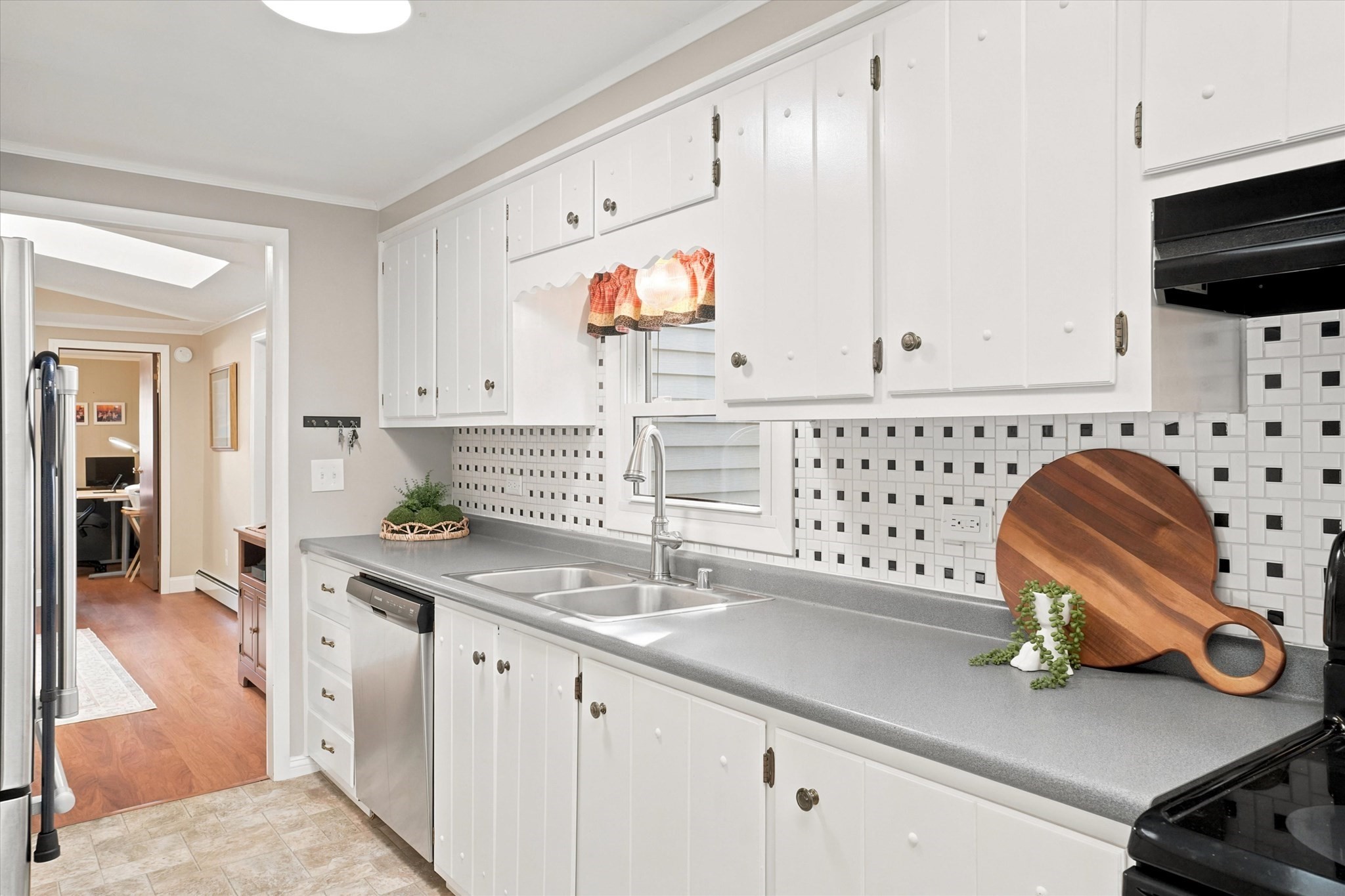 1 Lisa Circle Property Photo 13