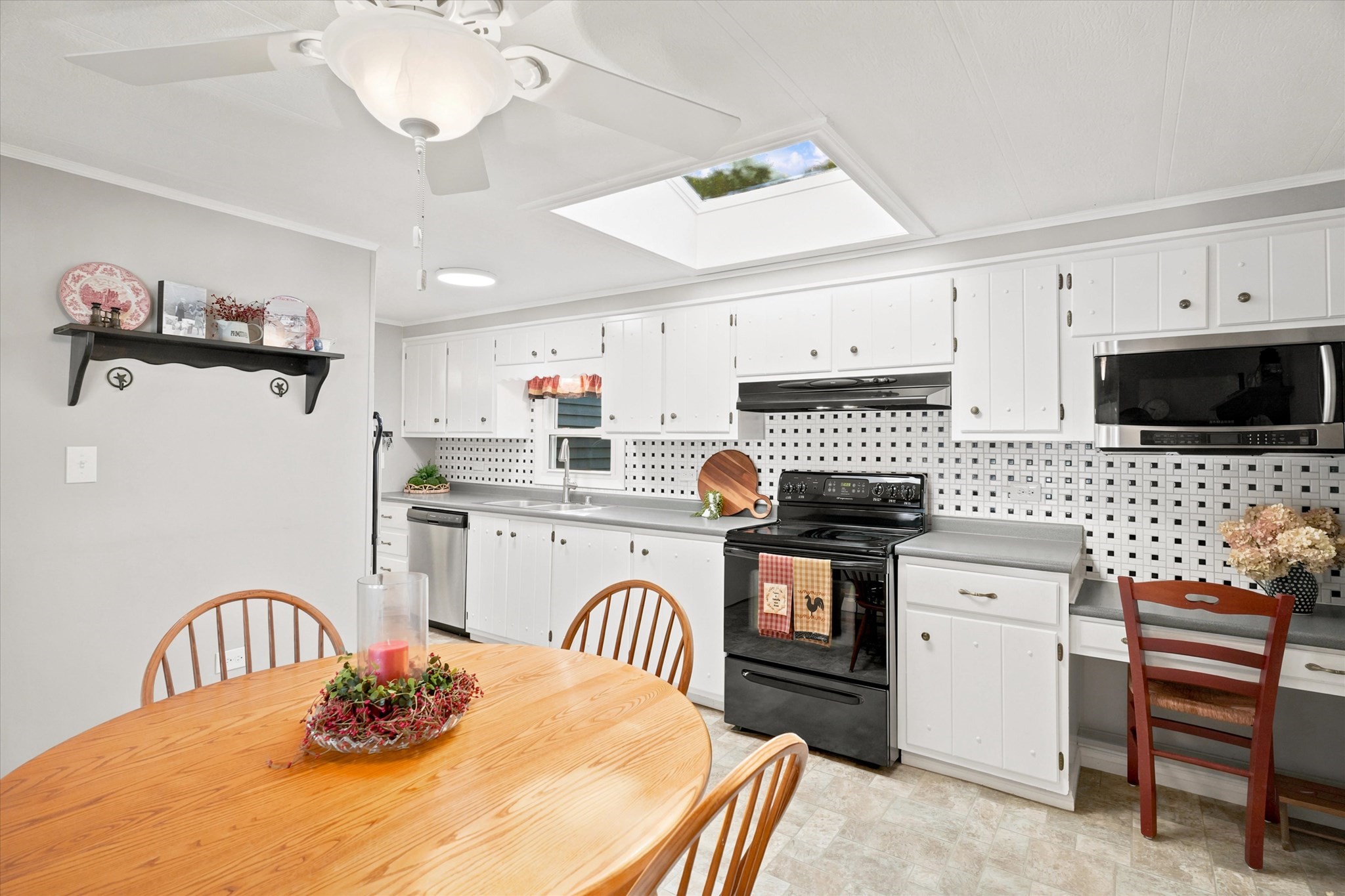 1 Lisa Circle Property Photo 14