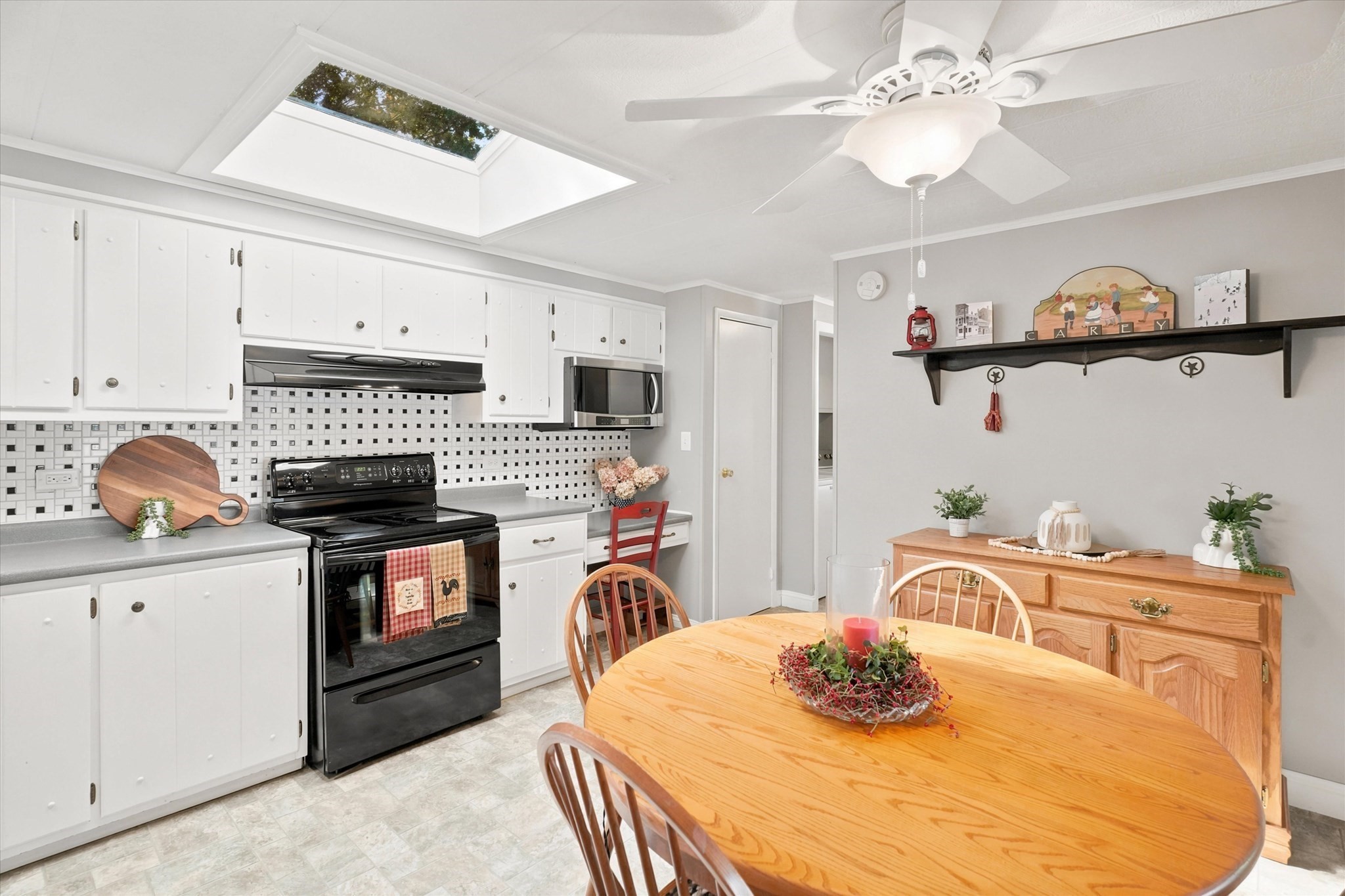 1 Lisa Circle Property Photo 16