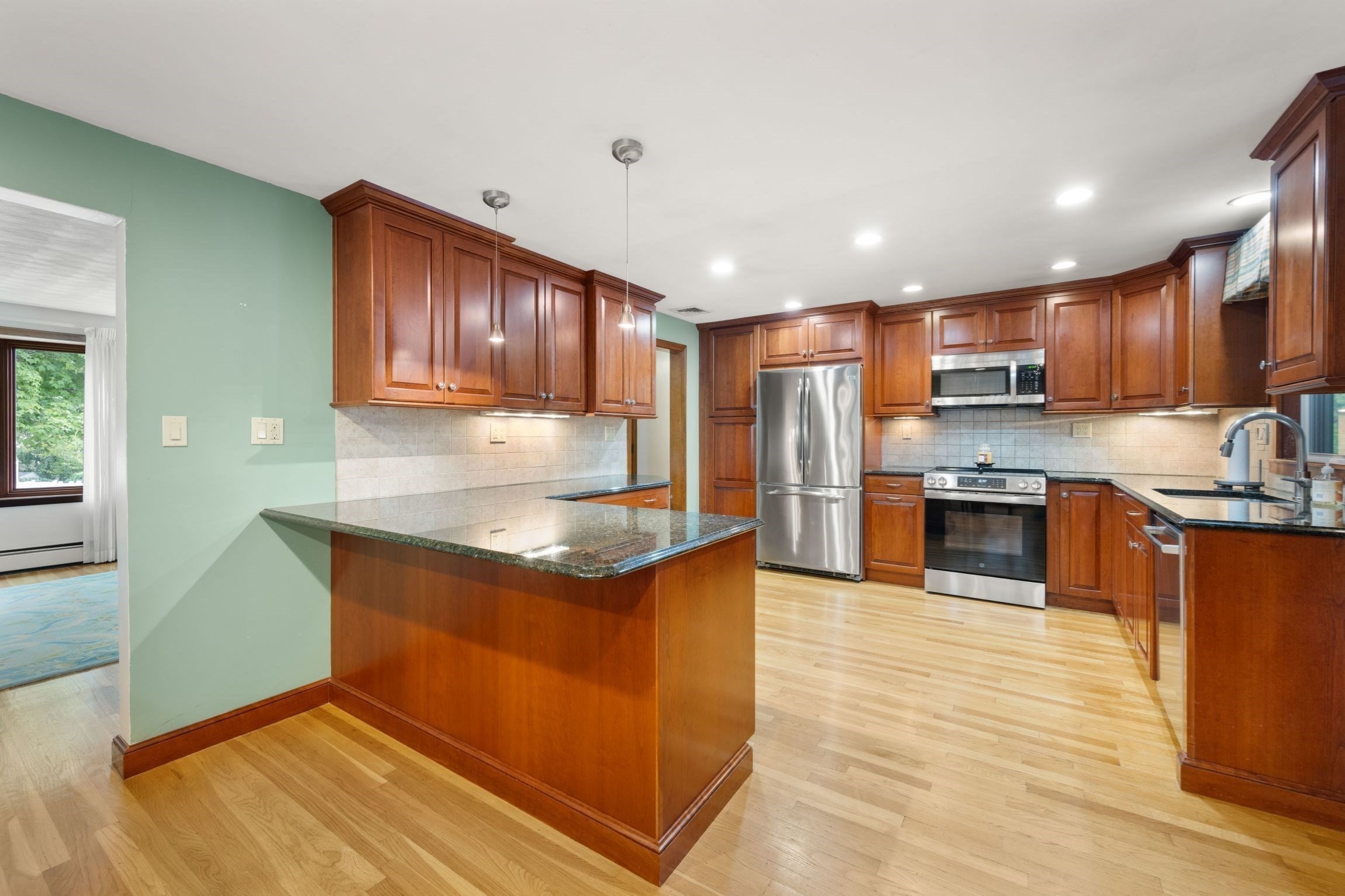 28 Evergreen Avenue Property Photo 5