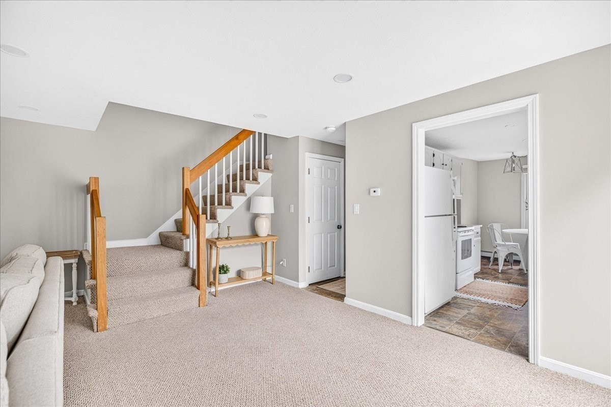 8 Craig St # 8 Property Photo 17