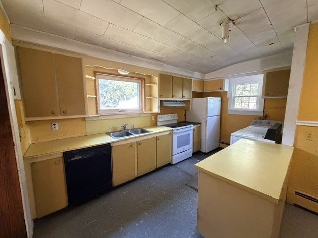 9 East Harmony Ave Property Photo 11