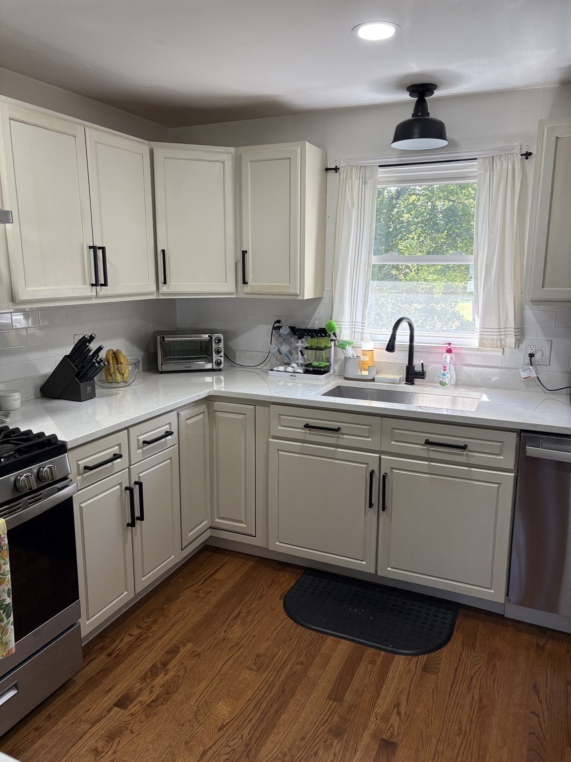 268 Sterling St Property Photo 19
