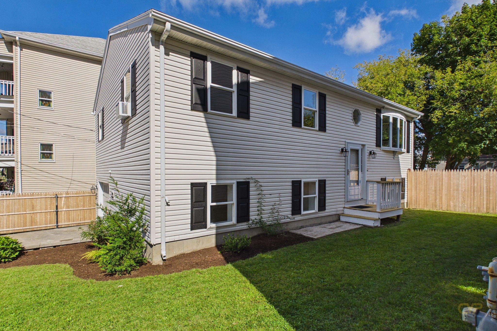 102 Vestal St Property Photo 3