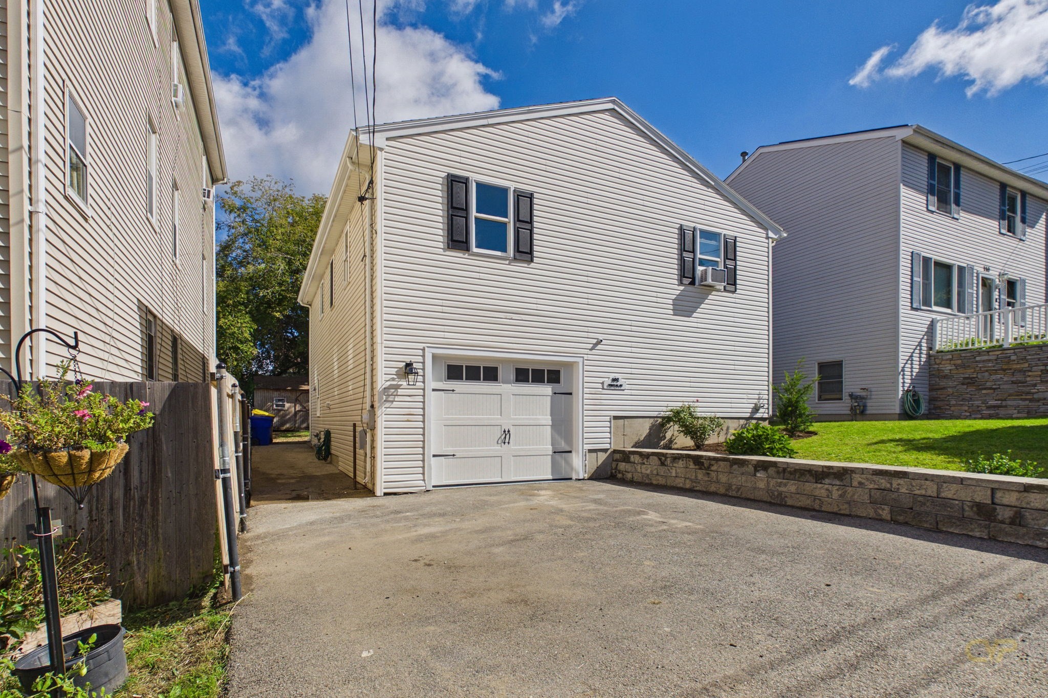 102 Vestal St Property Photo 37