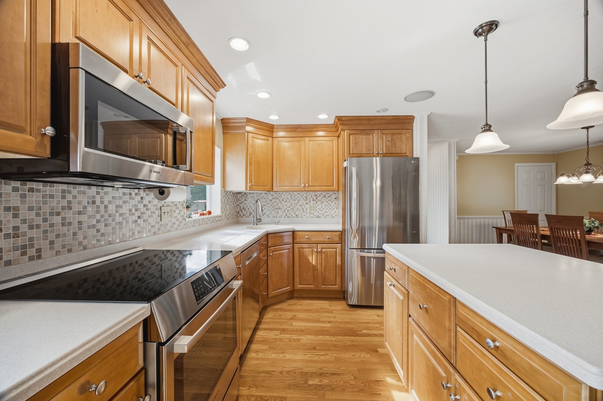 17 Grove Ave Property Photo 6