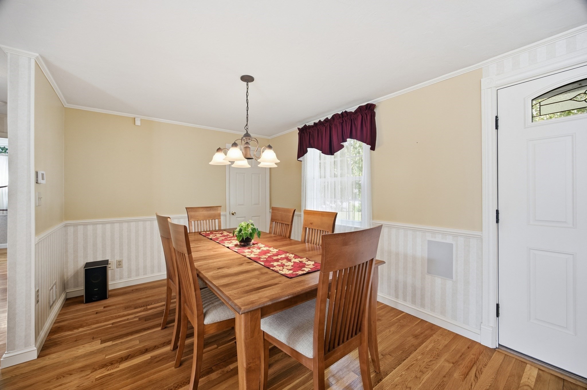 17 Grove Ave Property Photo 8