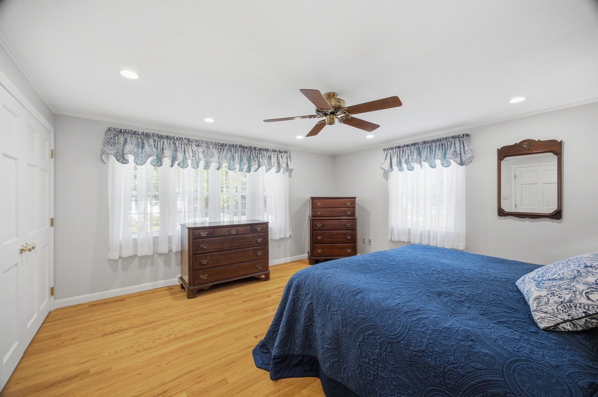 17 Grove Ave Property Photo 12