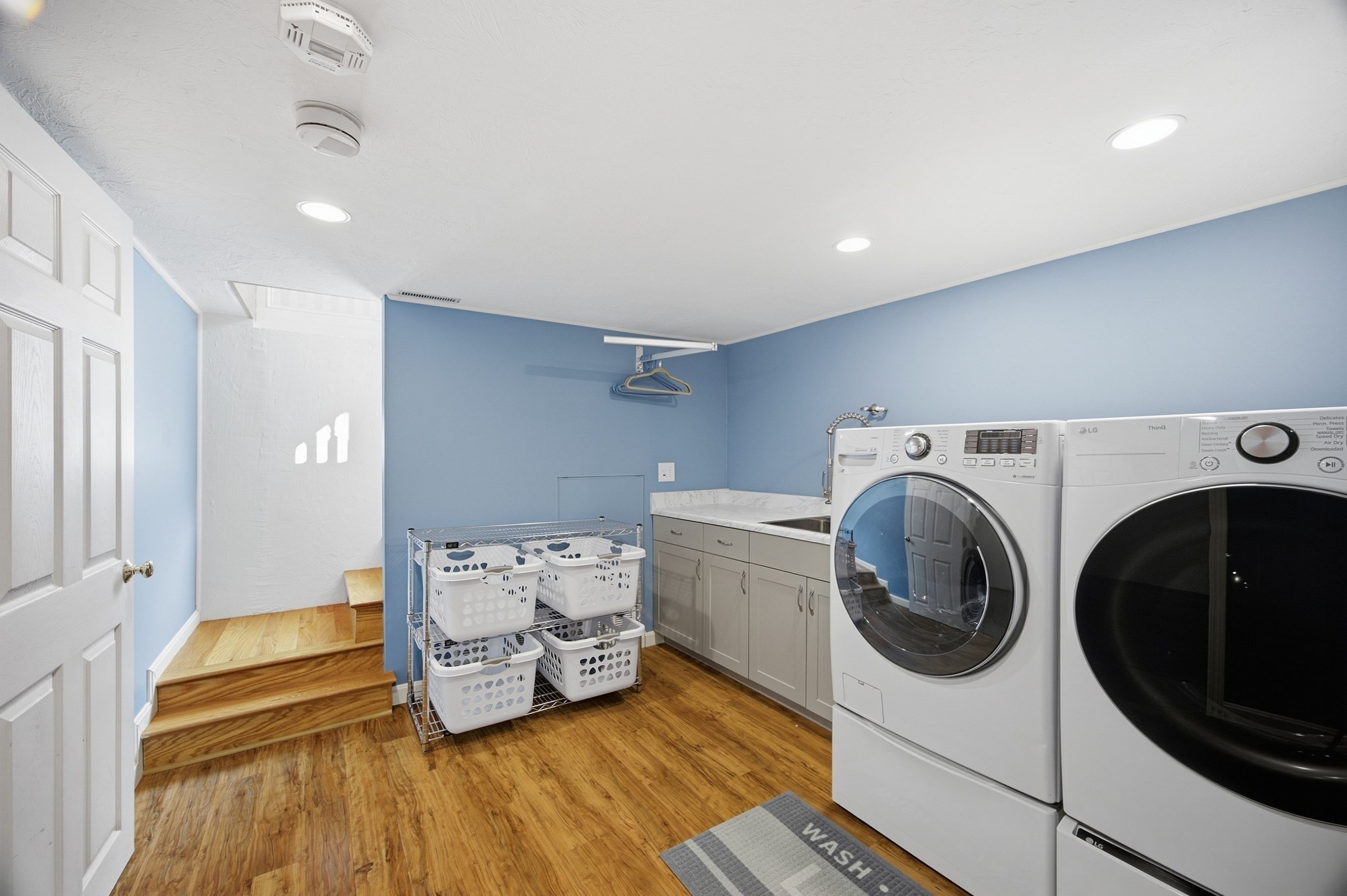 17 Grove Ave Property Photo 23