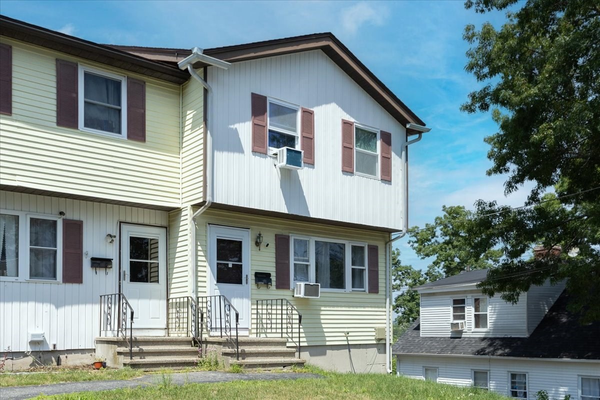 47 Kent St # A Property Photo 1