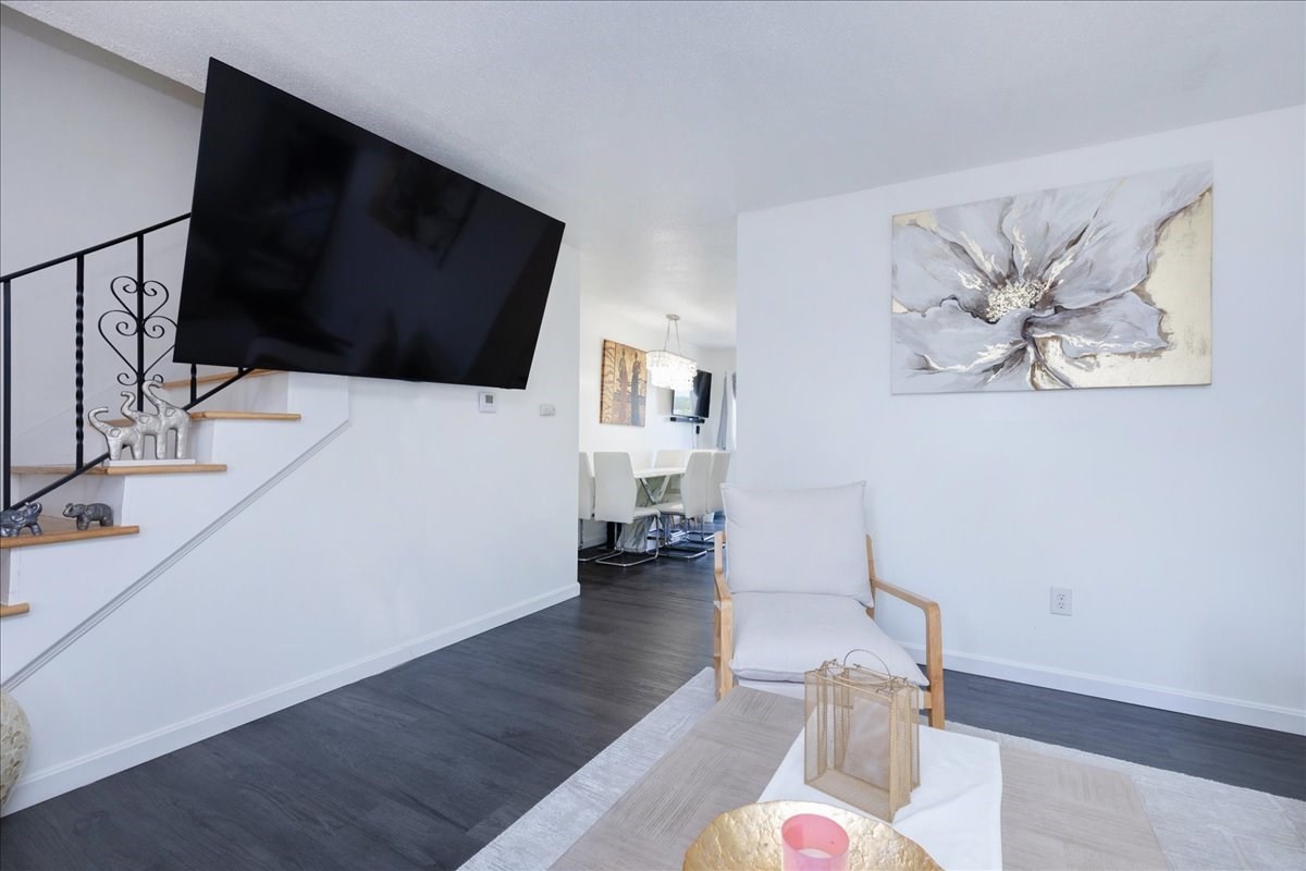 47 Kent St # A Property Photo 6