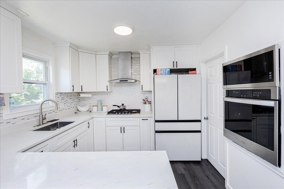 47 Kent St # A Property Photo 10